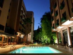 Quarto Quádruplo com Vista Jardim