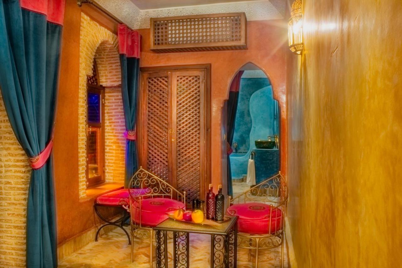 Deluxe Suite Spa Bath