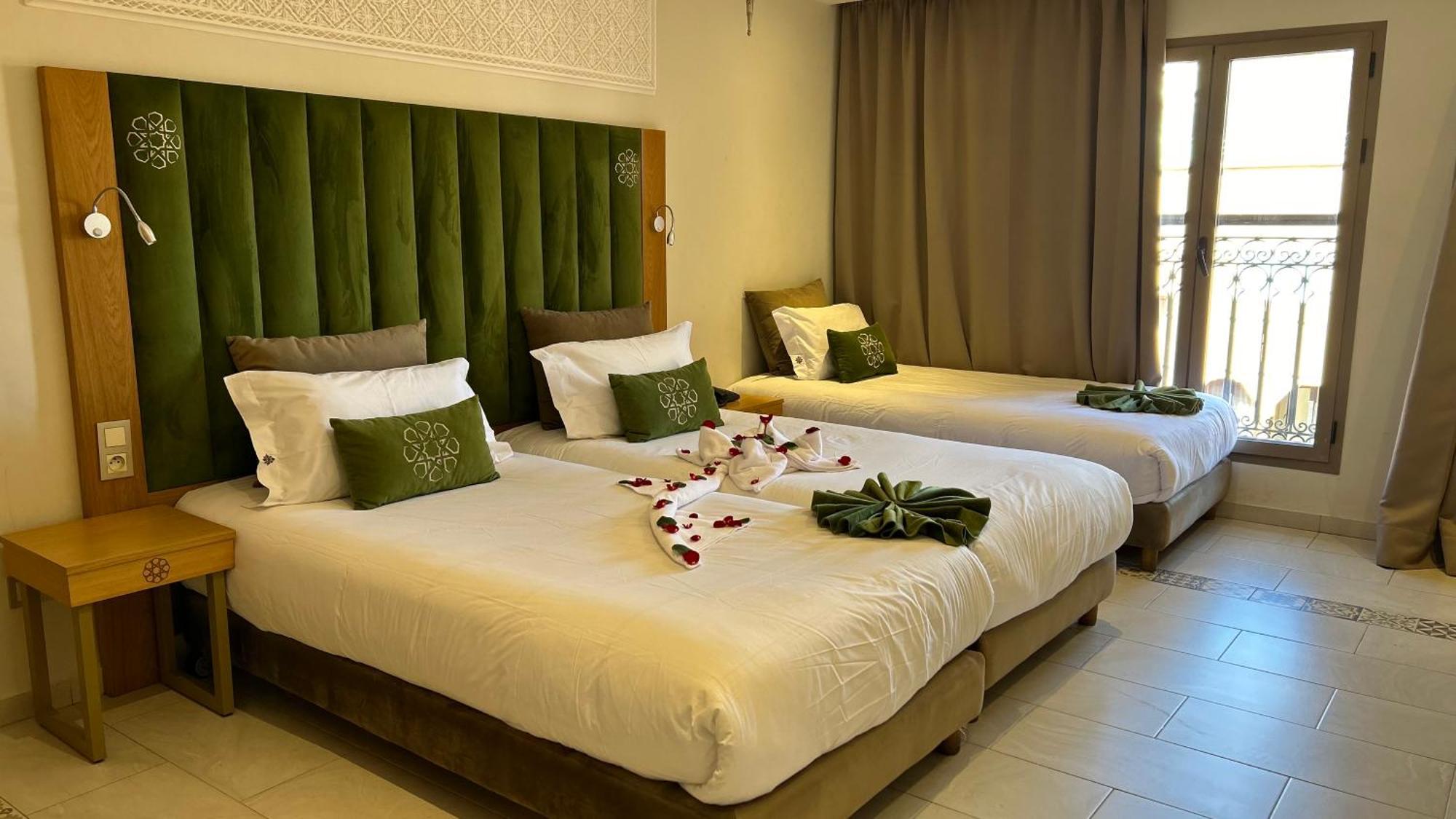 Deluxe Double or Twin Room Pool View,1499183677:JPEG