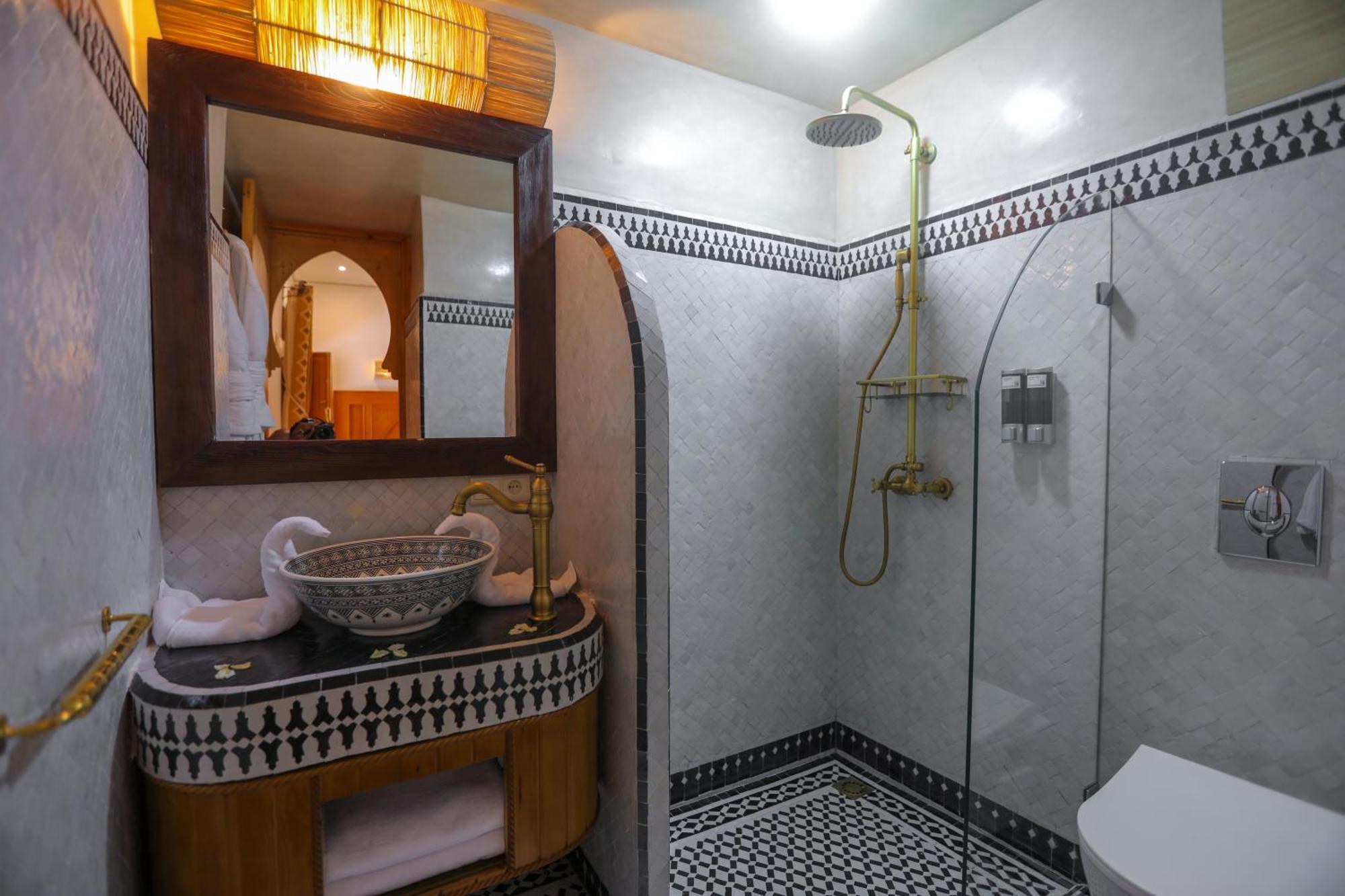 Double Room,1596042794:JPEG
