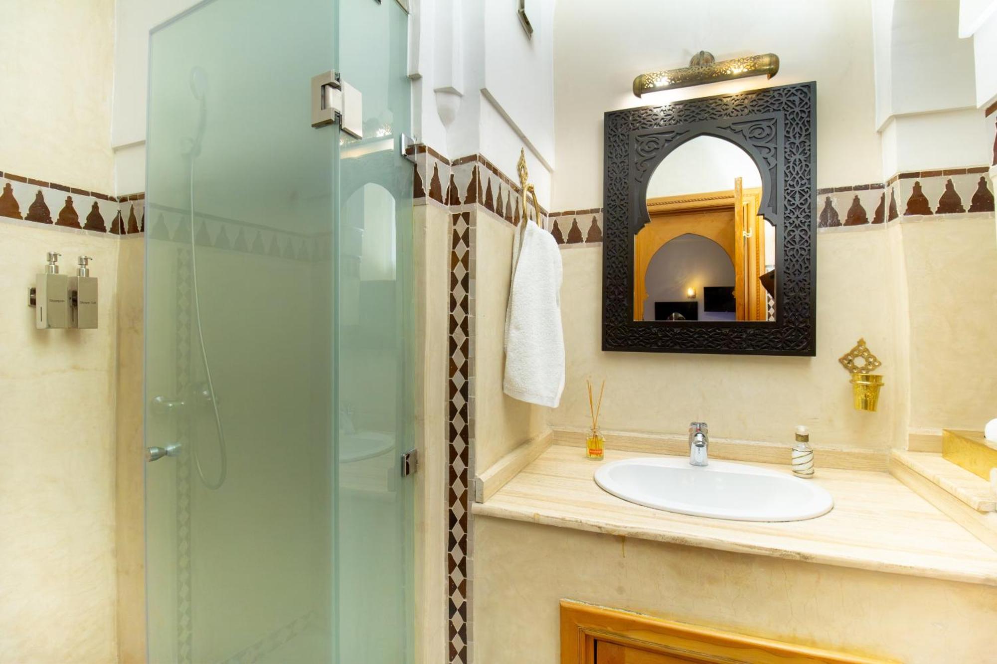 Quarto Duplo Deluxe com Chuveiro