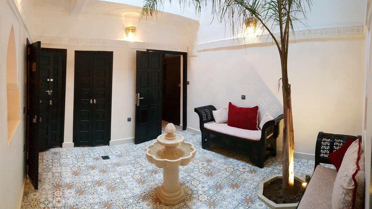 Five-Bedroom House,670436412:JPEG