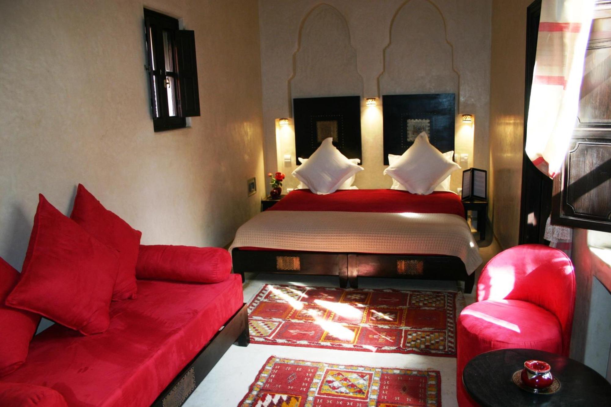 Ifnan Deluxe Double Room