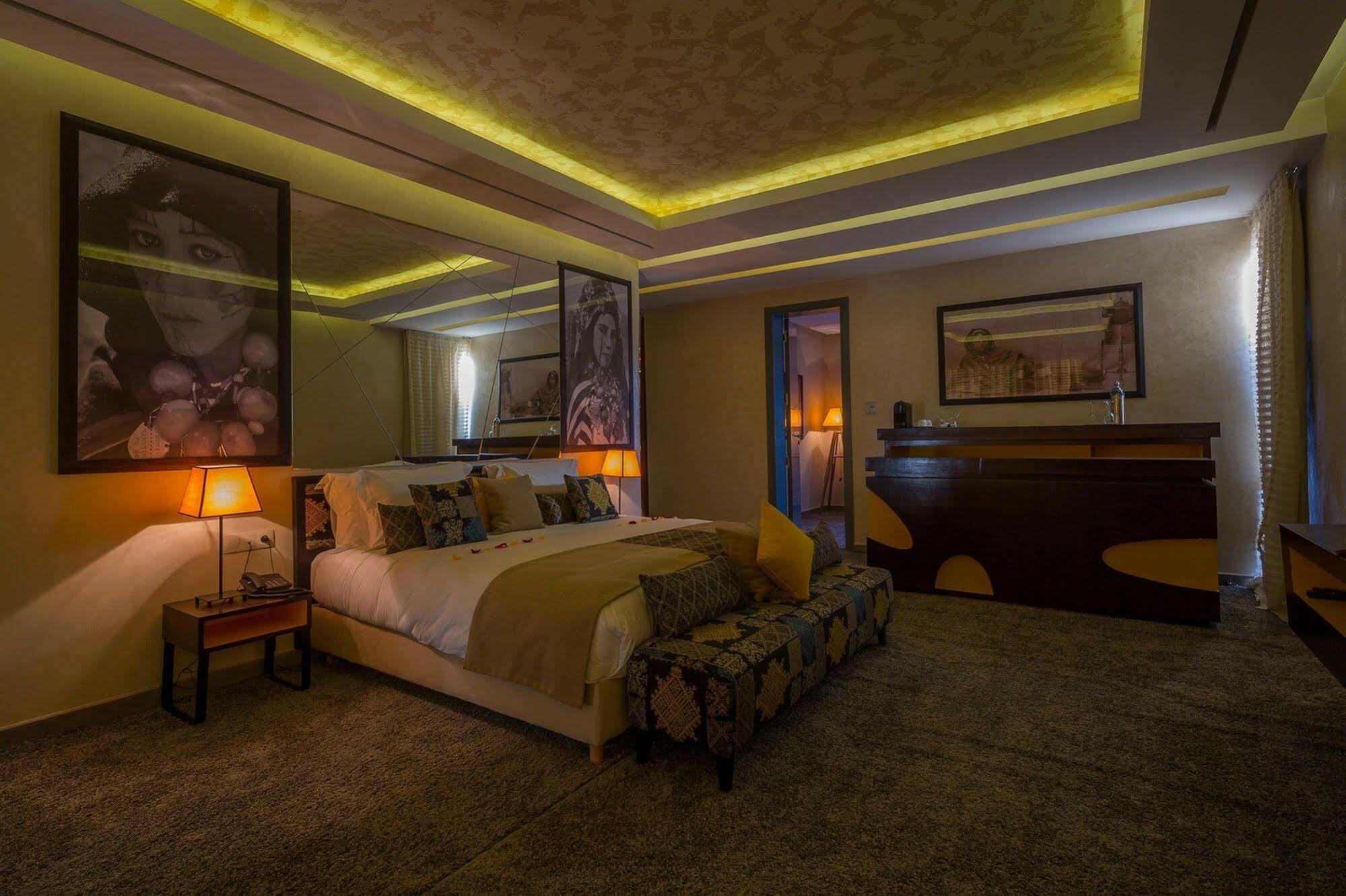 Suite Queen con Vista Piscina