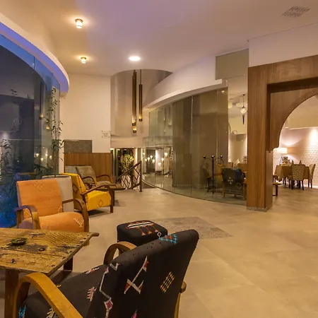 Dellarosa Boutique Hotel And Spa-2
